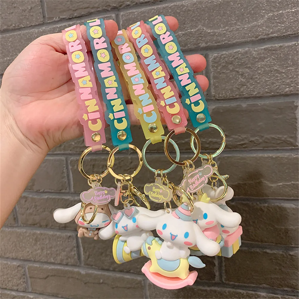 애니메이션 산리오 키체인 시나모롤 키체인 펜던트, 만화 자동차 키링 가방 펜던트 장식품, 귀여운 인형 소녀 선물 title=애니메이션 산리오 키체인 시나모롤 키체인 펜던트, 만화 자동차 키링 가방 펜던트 장식품, 귀여운 인형 소녀 선물 