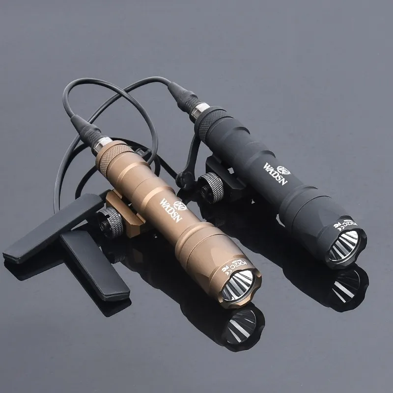 WADSN M300 M600 M300A M600C 전술 손전등 400lm/600lm 흰색 LED 라이트 핏 20mm 레일 사냥 무기 Airsoft 액세서리