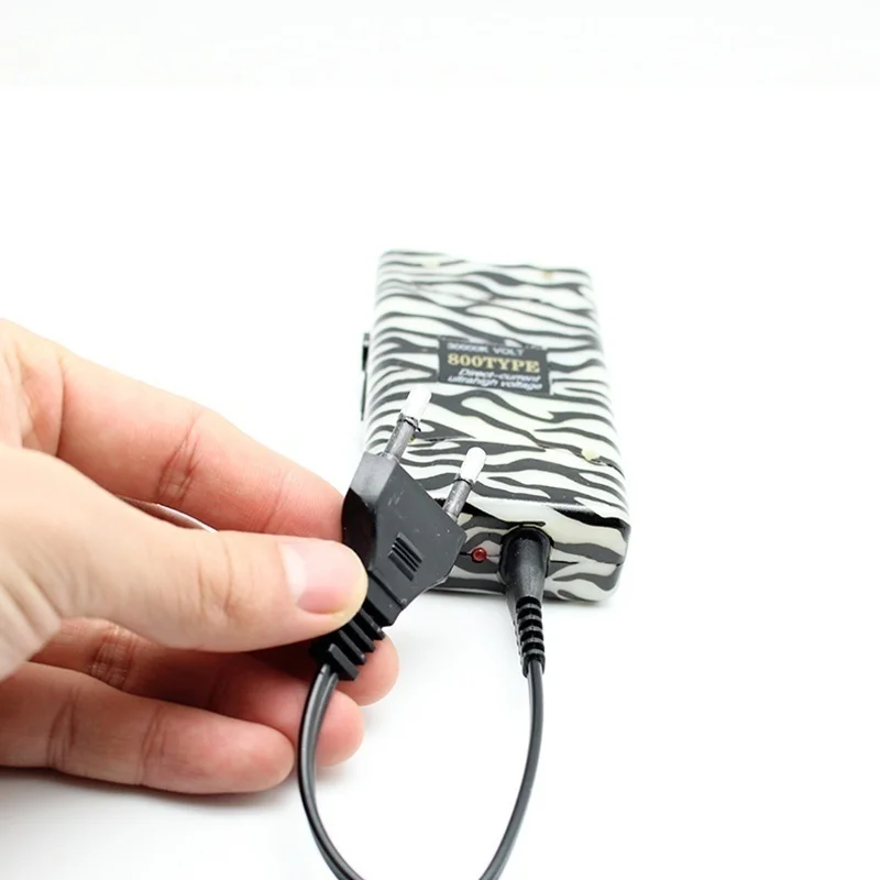 여성용 야외 방어 스팅어 자기 방어 손전등 펜, 충전식 다기능 휴대용 야외 도구, 전기 전용 플러그 title=여성용 야외 방어 스팅어 자기 방어 손전등 펜, 충전식 다기능 휴대용 야외 도구, 전기 전용 플러그 