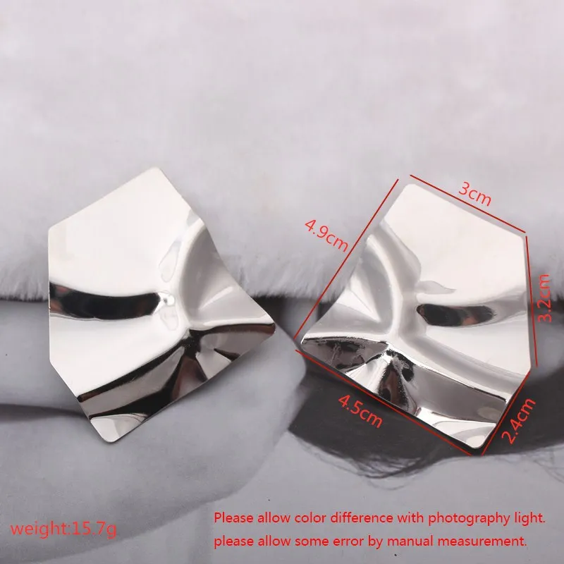 2021 유럽과 미국의 새로운 트렌드 패션 과장된 기질 간단한 합금 불규칙한 기하학적 귀걸이 Pendientes