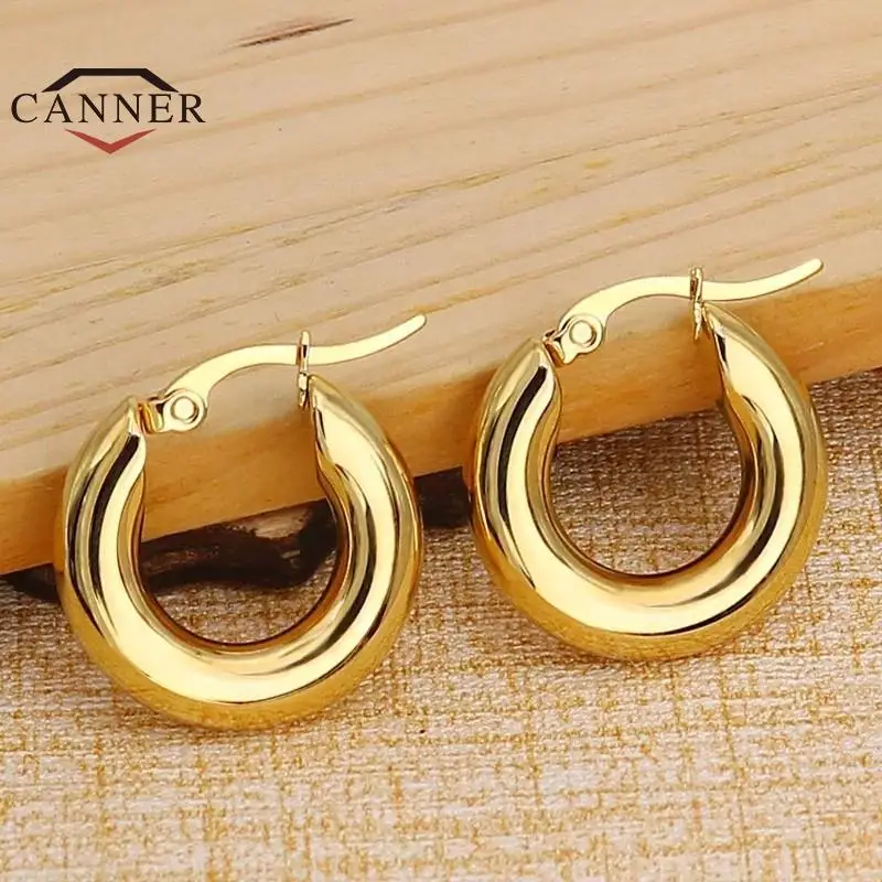 CANNER 스테인레스 스틸 부드러운 귀 버클 라운드 두꺼운 고리 귀걸이 피어싱 Earings 선물 패션 쥬얼리 20/25/30mm title=CANNER 스테인레스 스틸 부드러운 귀 버클 라운드 두꺼운 고리 귀걸이 피어싱 Earings 선물 패션 쥬얼리 20/25/30mm 