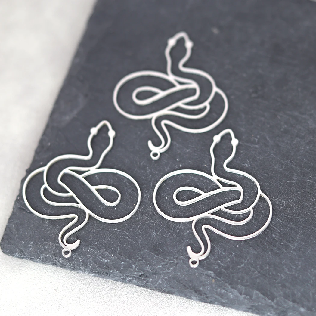 할로우 라인 뱀 참 스테인리스 스틸 펜던트, 쥬얼리 제작, DIY 공예 술 귀걸이 목걸이, 파인딩 액세서리, 3 개 title=할로우 라인 뱀 참 스테인리스 스틸 펜던트, 쥬얼리 제작, DIY 공예 술 귀걸이 목걸이, 파인딩 액세서리, 3 개