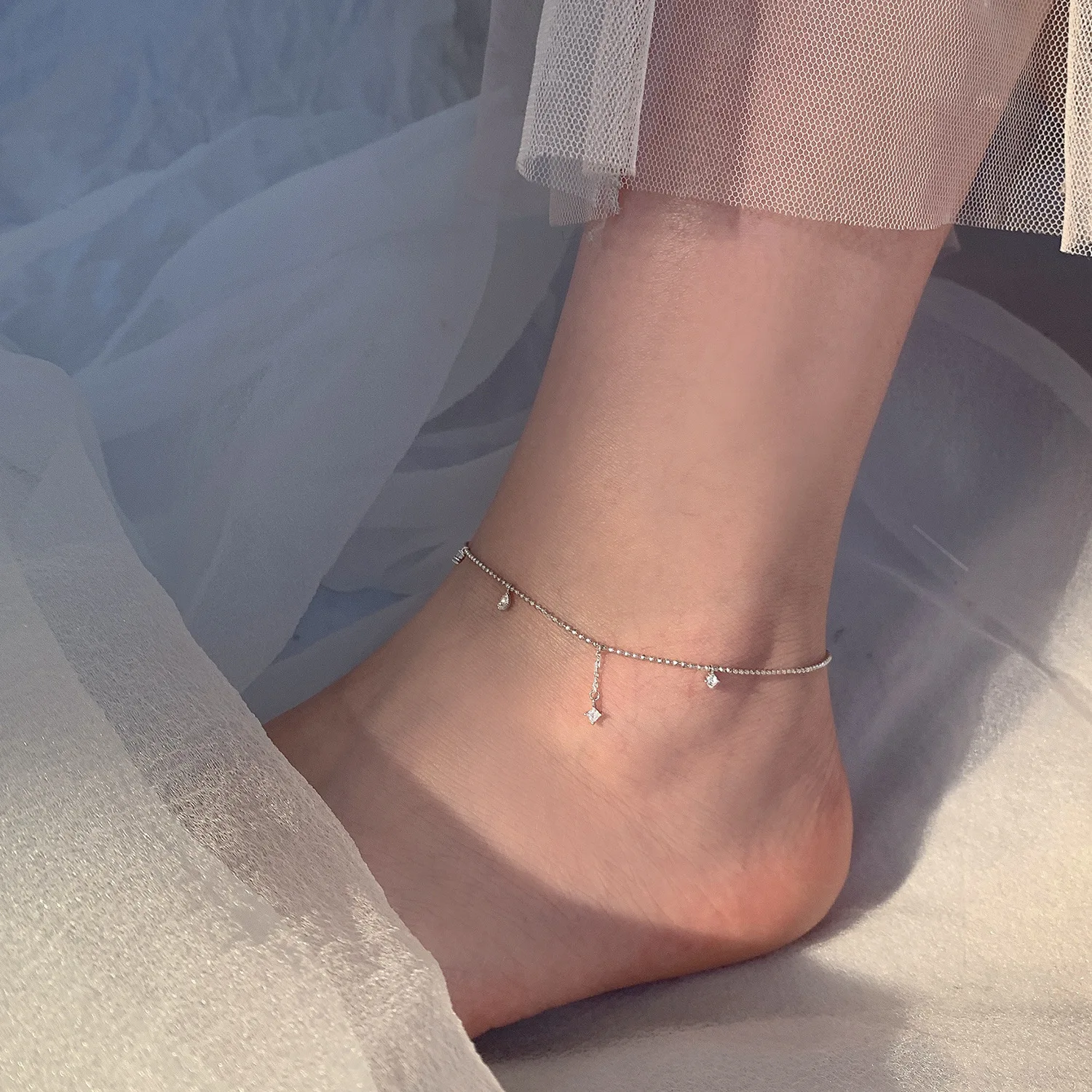 925 스털링 실버 발찌, 심플한 매력 여성 발찌, 생일 파티 선물, 고급 주얼리 액세서리, 신상 패션 title=925 스털링 실버 발찌, 심플한 매력 여성 발찌, 생일 파티 선물, 고급 주얼리 액세서리, 신상 패션