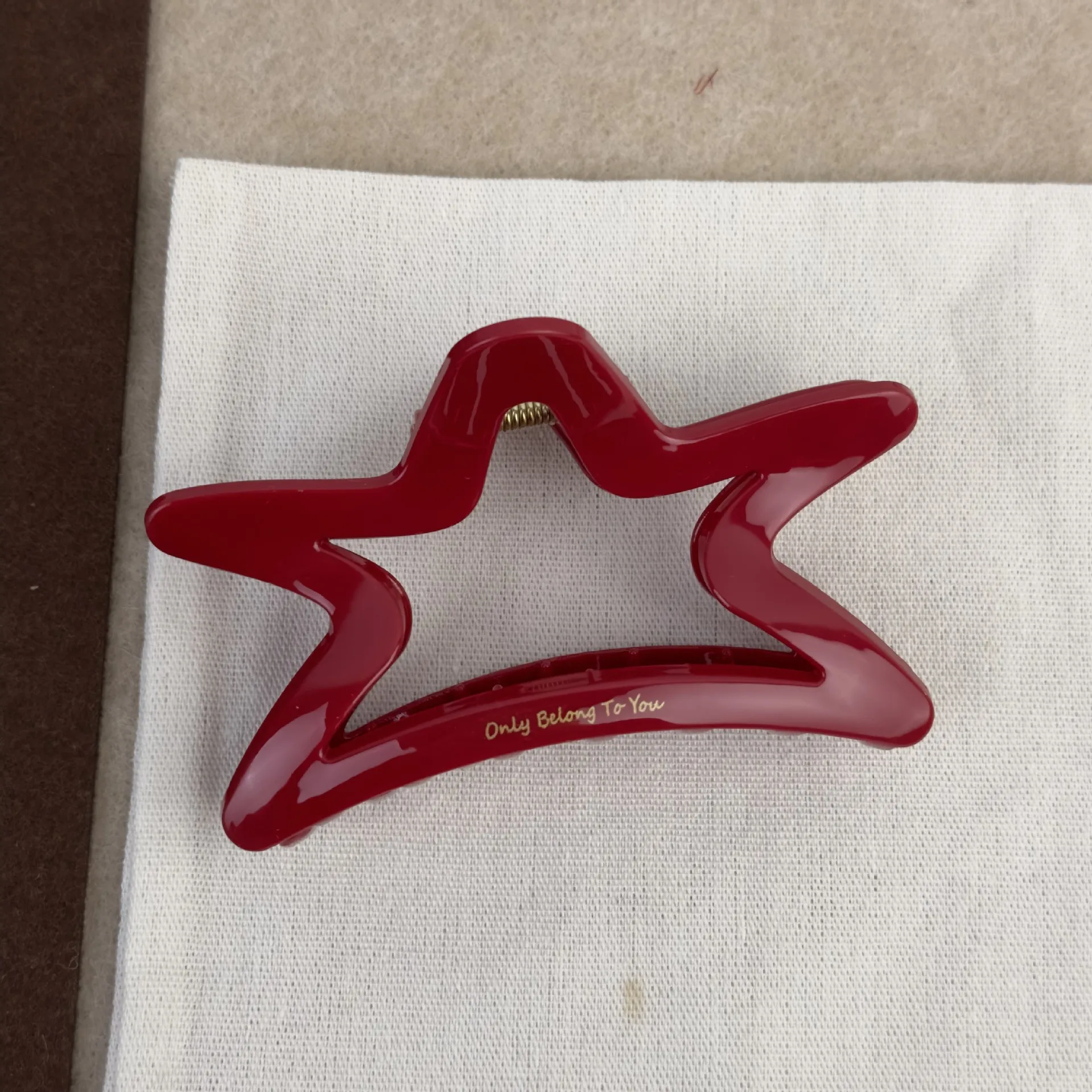 프렌치 레드 컬렉션! 대형 그립 문자 골드 라벨 뒷 머리 Updo 상어 클립 헤어 액세서리 모자를 쓰고 있죠 머리핀 머리 발톱