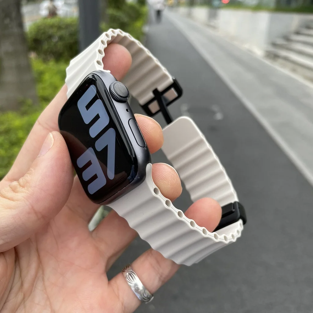 Apple Watch 밴드 울트라 2 용 마그네틱 버클 스트랩 49mm 45mm 44mm 40mm 41mm 38 42mm 실리콘 팔찌 iWatch 시리즈 7 6 3 se 8 9
