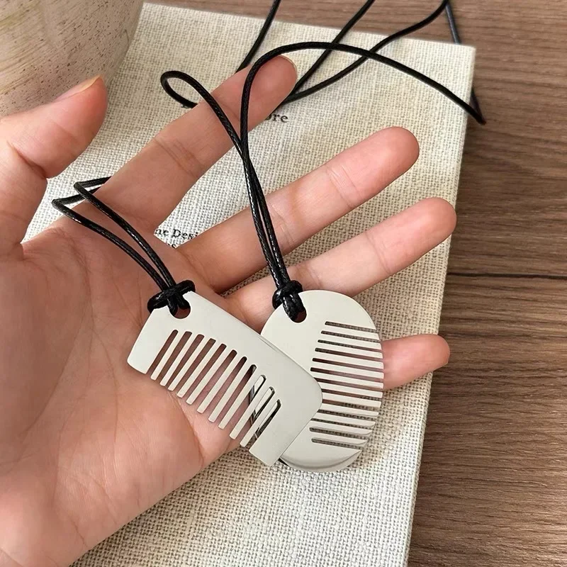 LATS 여성용 개성 있는 빗 펜던트 목걸이, 2024 트렌드, 신상 섬세한 디자인, 쥬얼리 패션 액세서리 title=LATS 여성용 개성 있는 빗 펜던트 목걸이, 2024 트렌드, 신상 섬세한 디자인, 쥬얼리 패션 액세서리