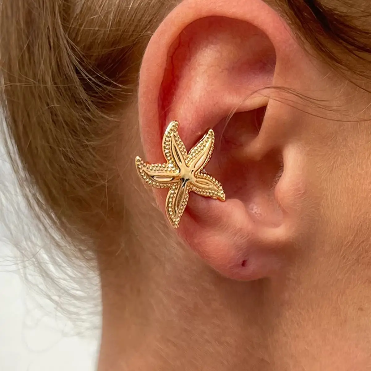 트렌디 한 불가사리 귀 클립 여성을위한 가짜 피어싱 귀걸이 Boho 쉘 조가비 비대칭 스터드 귀걸이 비치 파티 보석 선물