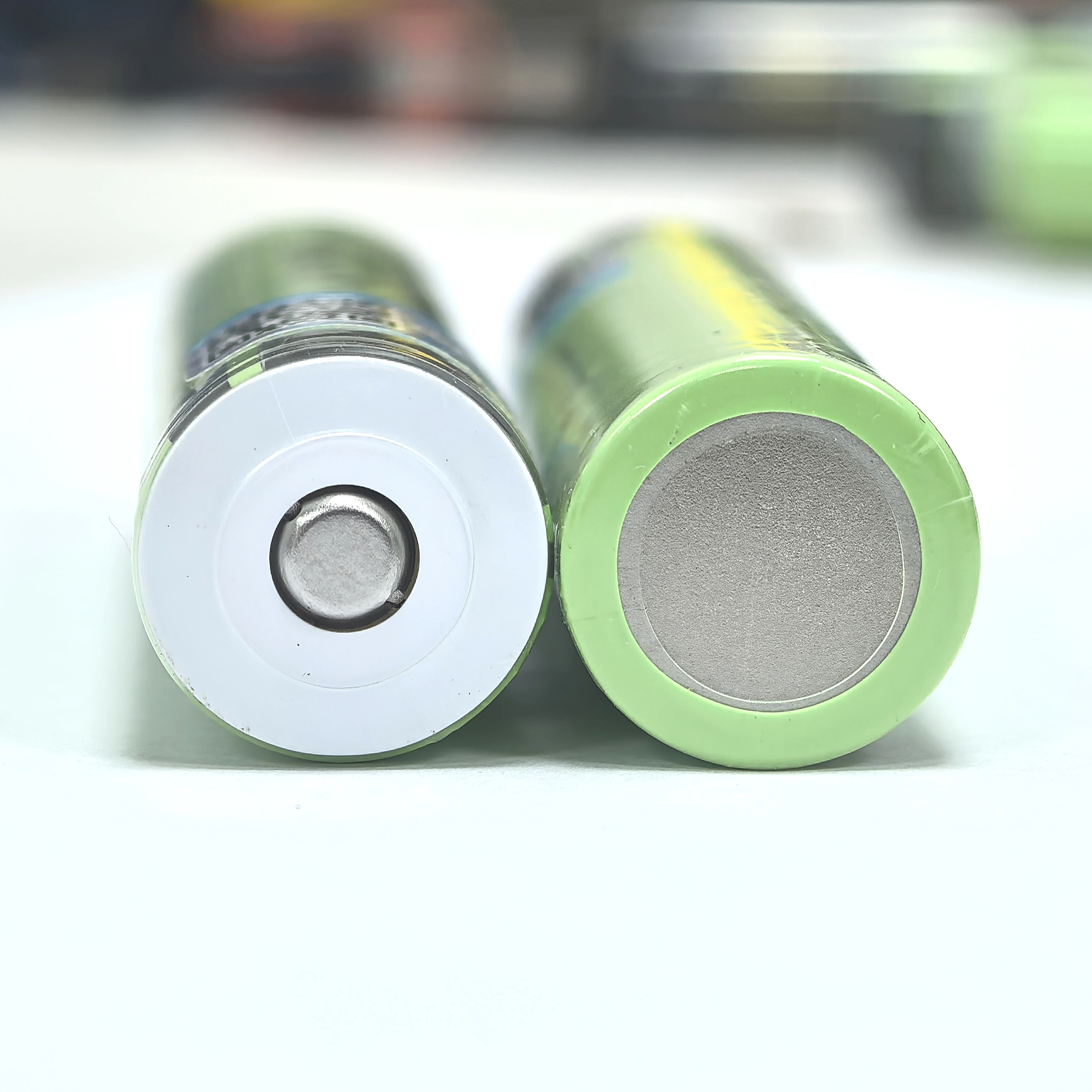 VariCore 새로운 NCR18650B 3.7v 3400mAh 18650 리튬 충전지(뾰족한 PCB 없음) 배터리 포함