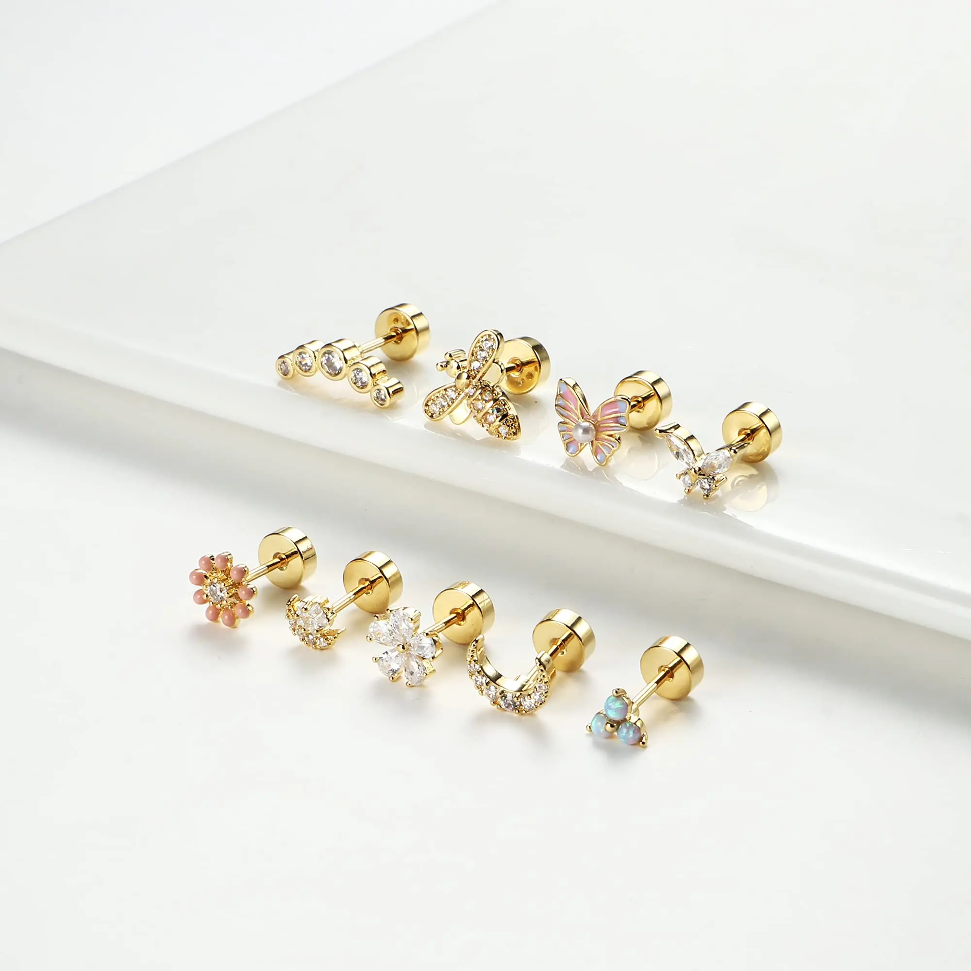 Drperfect 1pc 연골 귀걸이 스터드 여성용 외과 강철 플랫 백 귀걸이 나비 꽃 Tragus Helix 피어싱 쥬얼리