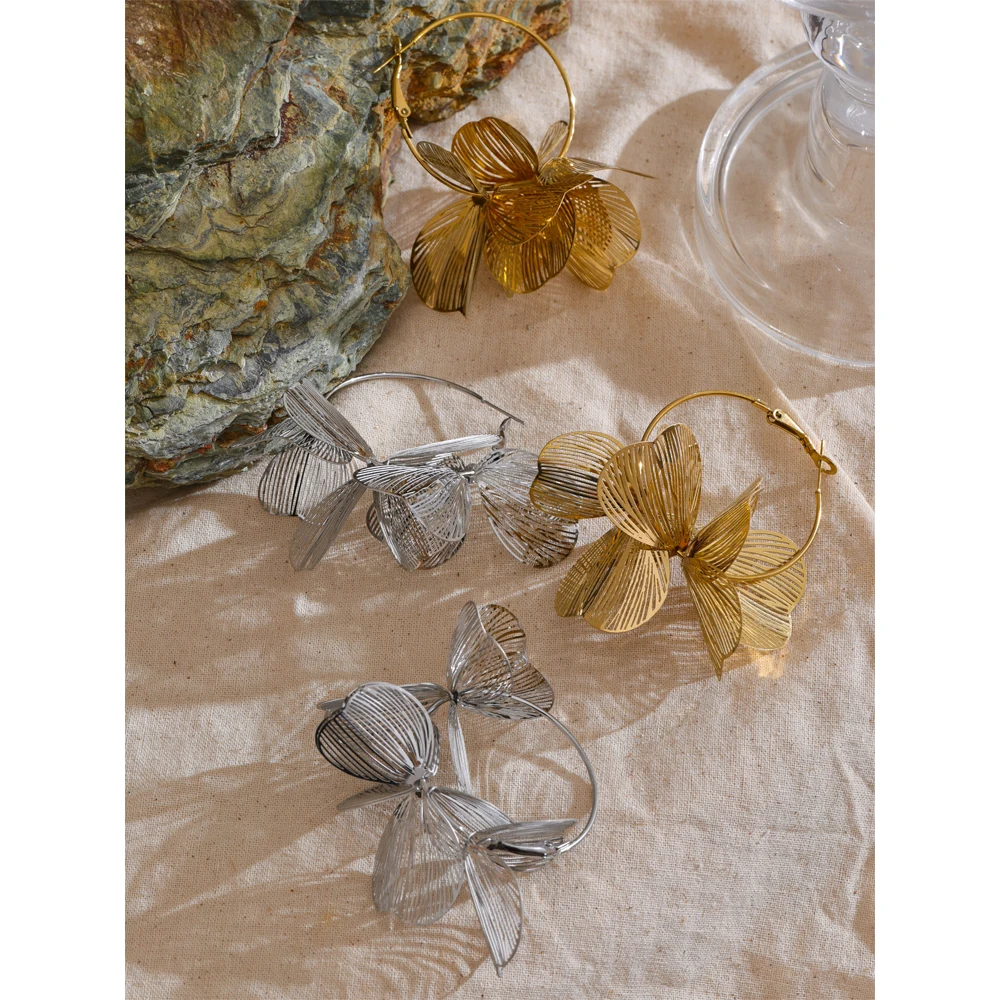 Yhpup 독점 디자인 스테인레스 스틸 금속 꽃 빅 후프 귀걸이 2024 성격 패션 방수 눈길을 끄는 보석