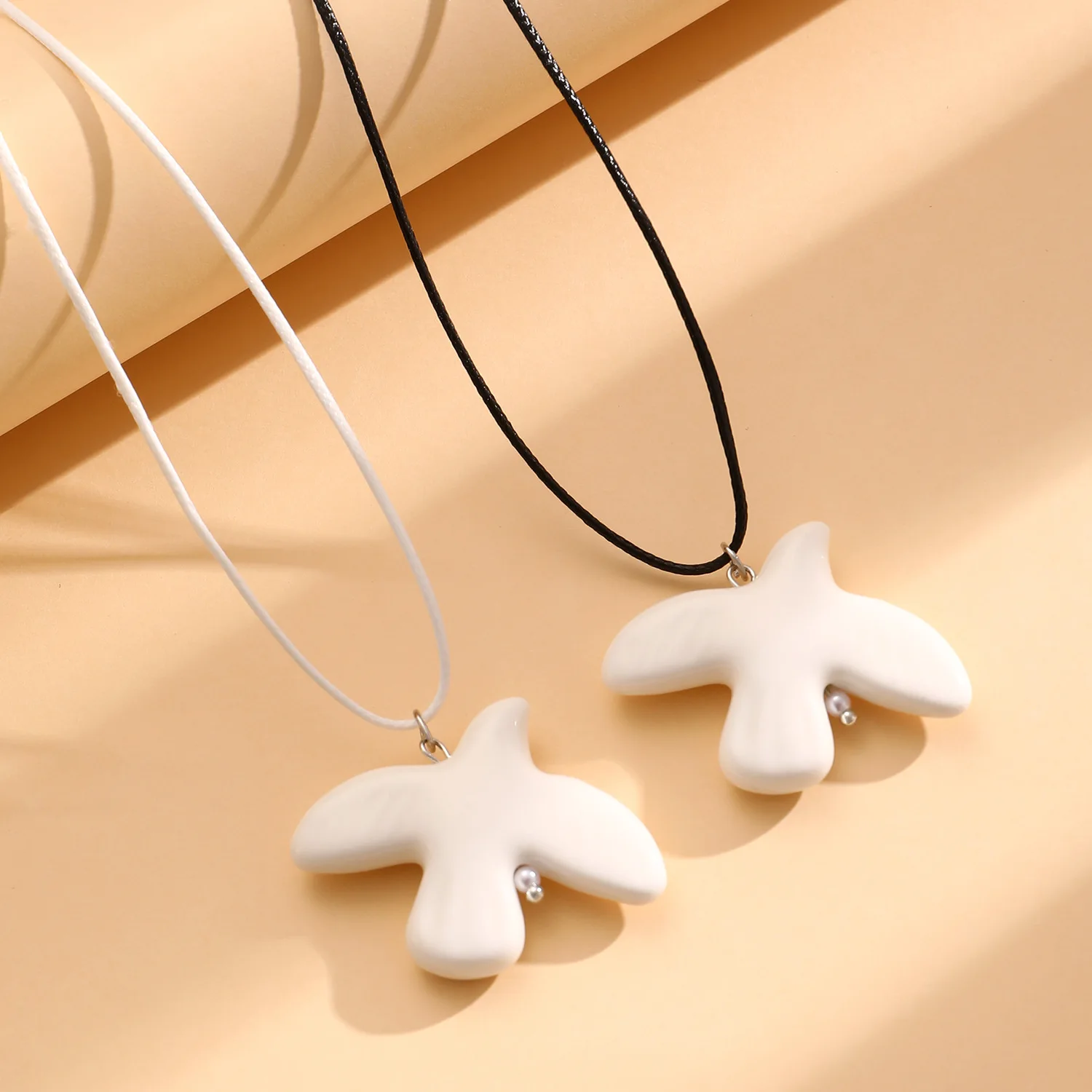 여성을위한 LATS 패션 화이트 세라믹 평화 비둘기 목걸이 빈티지 기하학 라운드 후프 귀걸이 쥬얼리 선물