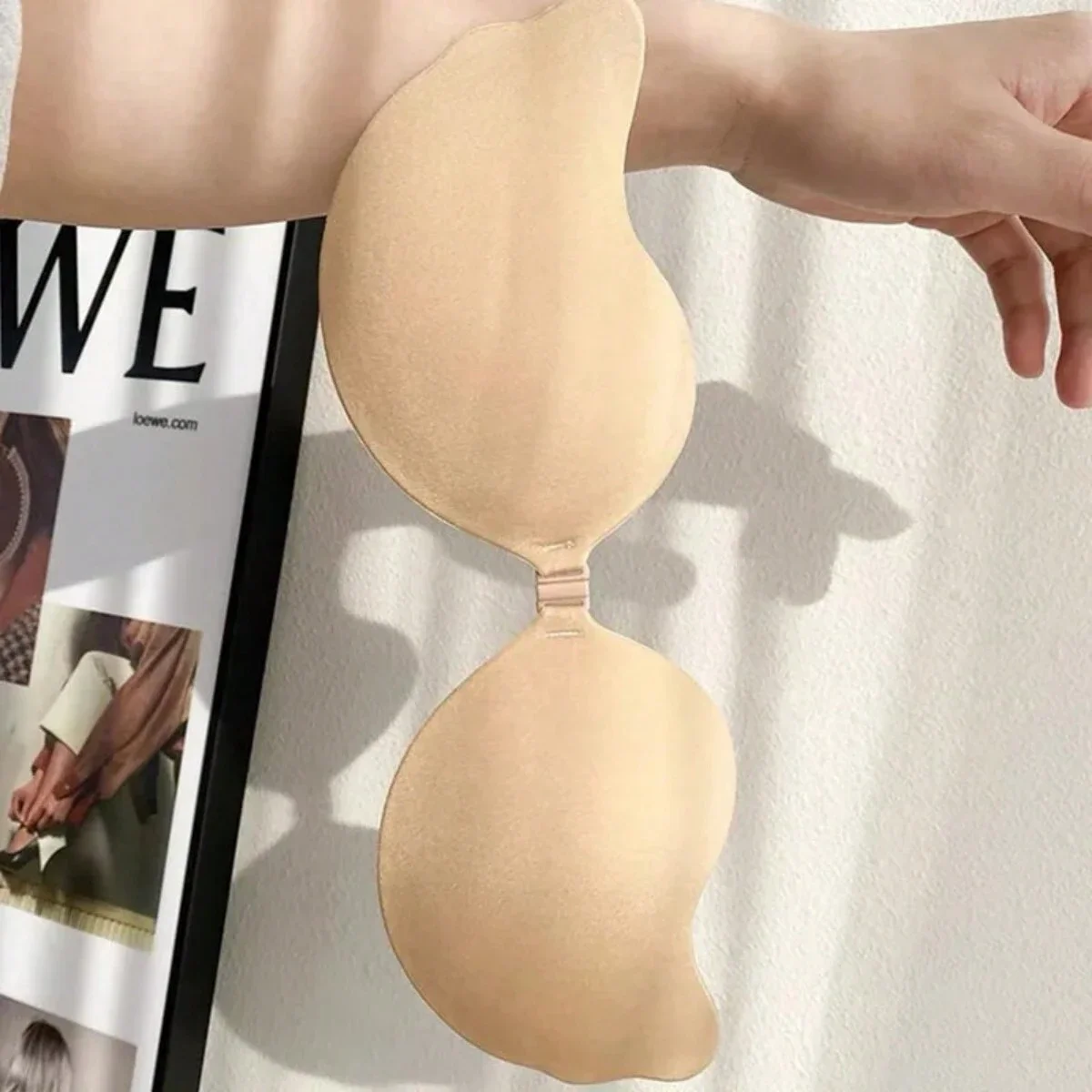 FINETOO 1 쌍 여성 보이지 않는 속옷 nubra 유방 패치 견인 색상 저자 극성 망고 컵 브래지어 실리콘 비 떨어지는 얇은
