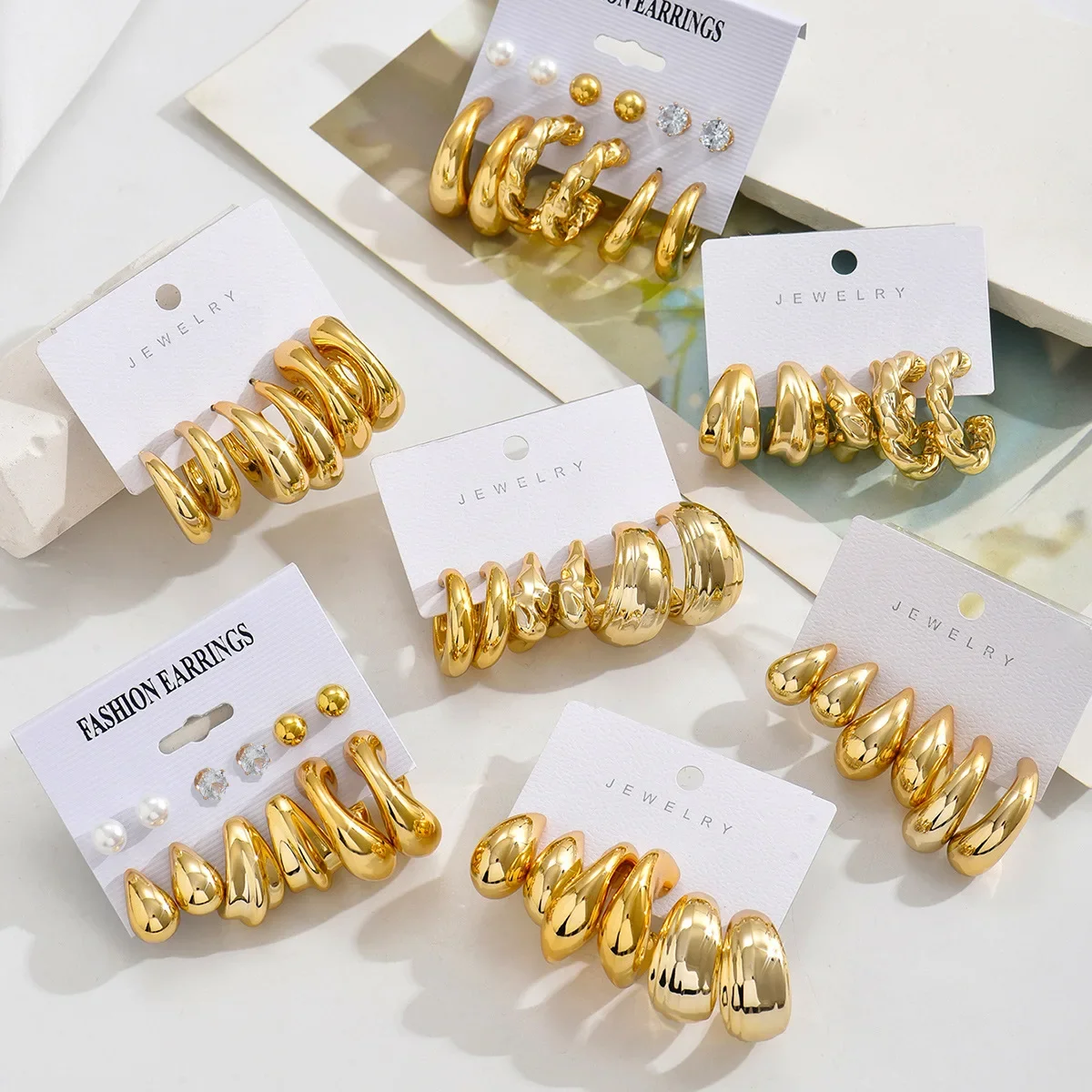 LATS 6Pcs 빈티지 클래식 기하학 광택 Ccb 골드 도금 C 모양 후프 귀걸이 여성을위한 설정 Waterdrop Earing 패션 쥬얼리 title=LATS 6Pcs 빈티지 클래식 기하학 광택 Ccb 골드 도금 C 모양 후프 귀걸이 여성을위한 설정 Waterdrop Earing 패션 쥬얼리 