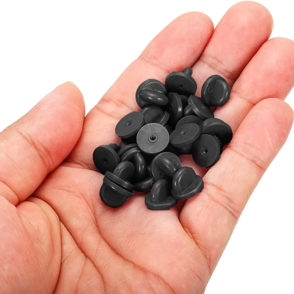 50pcs 블랙 PVC 고무 핀 백업 나비 클러치 타이 압정 옷깃 홀더 걸쇠 핀 캡 키퍼 유니폼 배지 교체