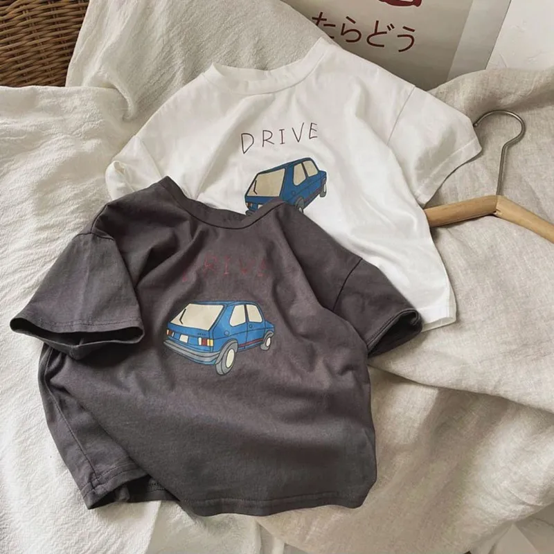 코튼 하프 슬리브 티셔츠 소년 어린이 2025 여름 베이비 남여 의상 스포츠 캐주얼 티셔츠 소녀 만화 자동차 트렌디 풀오버 셔츠 title=코튼 하프 슬리브 티셔츠 소년 어린이 2025 여름 베이비 남여 의상 스포츠 캐주얼 티셔츠 소녀 만화 자동차 트렌디 풀오버 셔츠