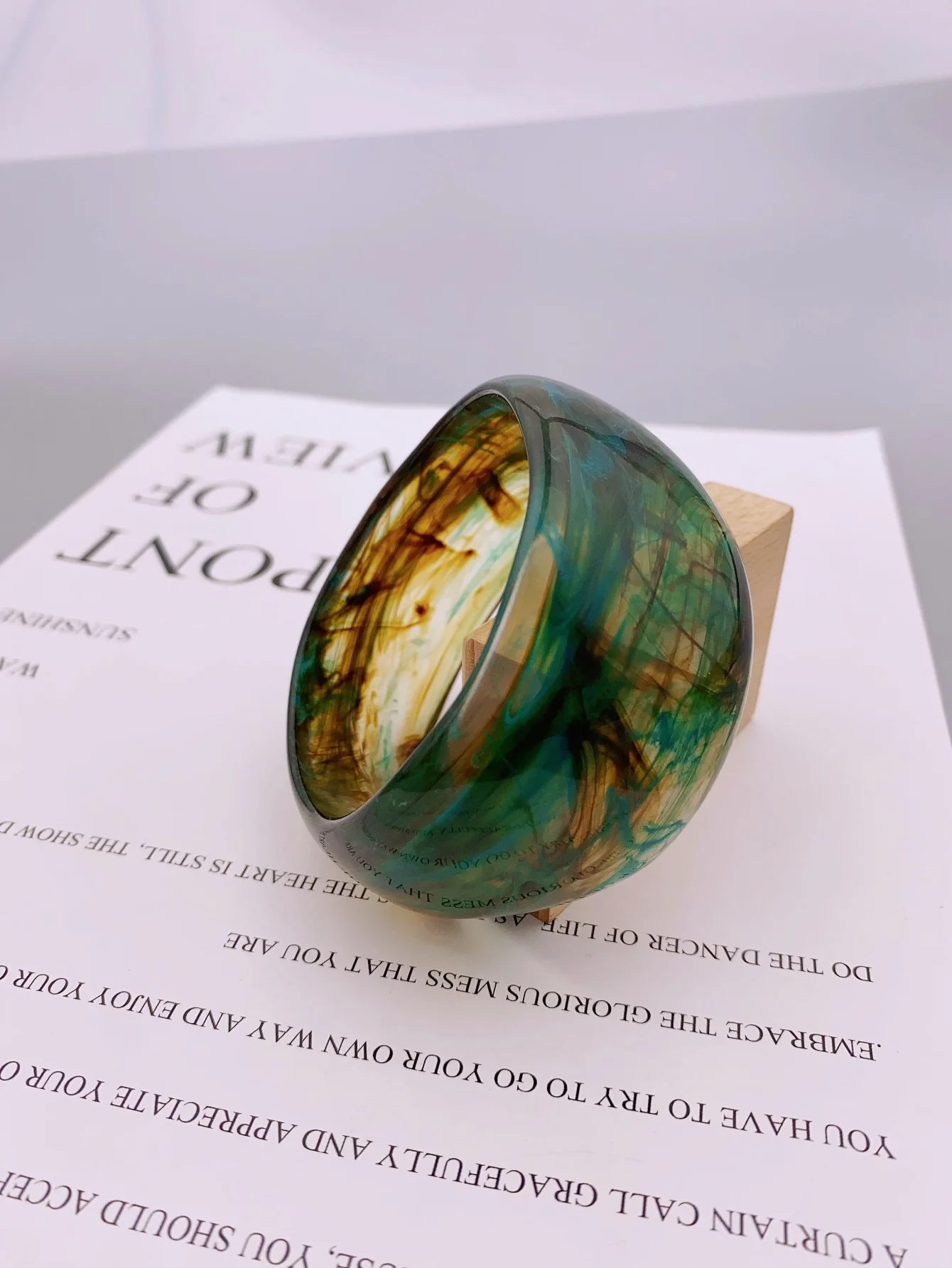 여성을 위한 대리석 패턴의 세련된 불규칙한 팔찌 여성용 팔찌