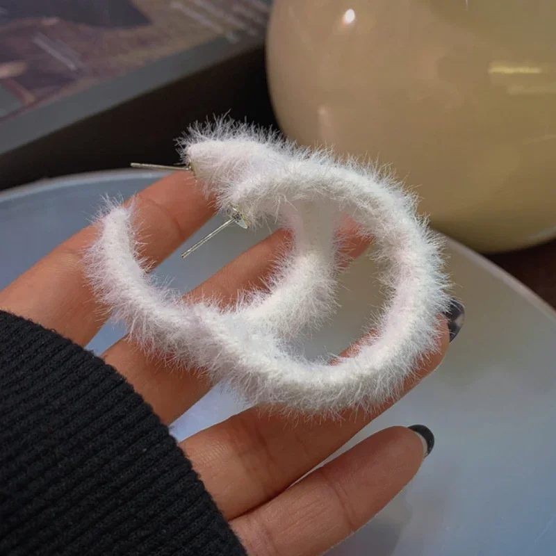 순수한 흰색 여성의 매달려 귀걸이 피는 꽃 아크릴 에나멜 나비 모조 진주 하트 매달려 귀걸이 우아한 브린크