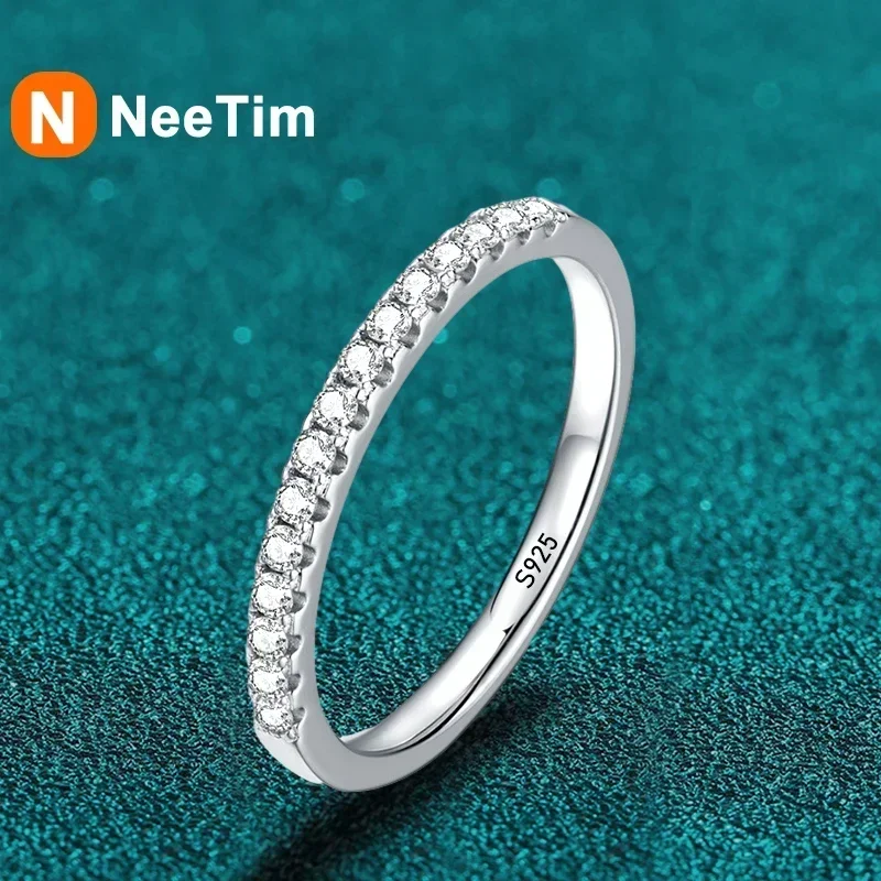 NeeTim Moissanite 반지 925 스털링 실버 화이트 골드 도금 실험실 다이아몬드 영원 밴드 약혼 결혼 반지 여성을위한 title=NeeTim Moissanite 반지 925 스털링 실버 화이트 골드 도금 실험실 다이아몬드 영원 밴드 약혼 결혼 반지 여성을위한