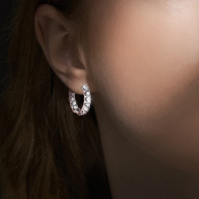 KNOBSPIN 2.6ct D 컬러 Moissanite 귀걸이 여성을위한 925 스털링 슬라이버 도금 화이트 골드 후프 귀걸이 웨딩 파티 쥬얼리