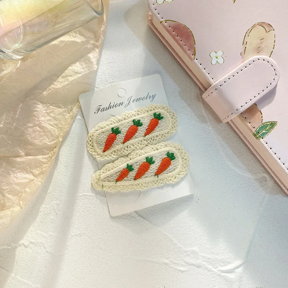 2PC 체리 딸기 중공 뜨개질 머리핀 헤어 클립 여자를위한 빈티지 크랩 클립 여자 헤어 액세서리0