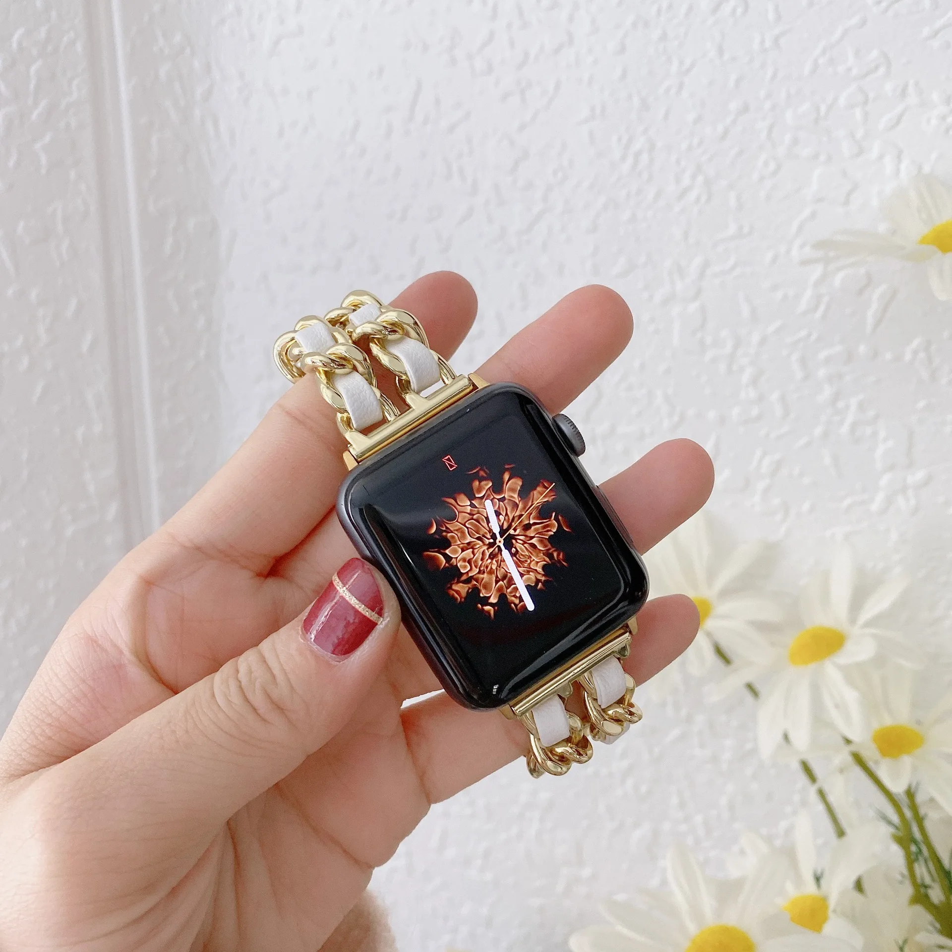 Apple Watch 밴드 용 여성용 금속 스트랩 10 9 8 Ultra 46mm 42mm 49mm 7 SE 6 5 41mm 45mm 44/40mm 레이디 골드 스틸 팔찌 팔찌