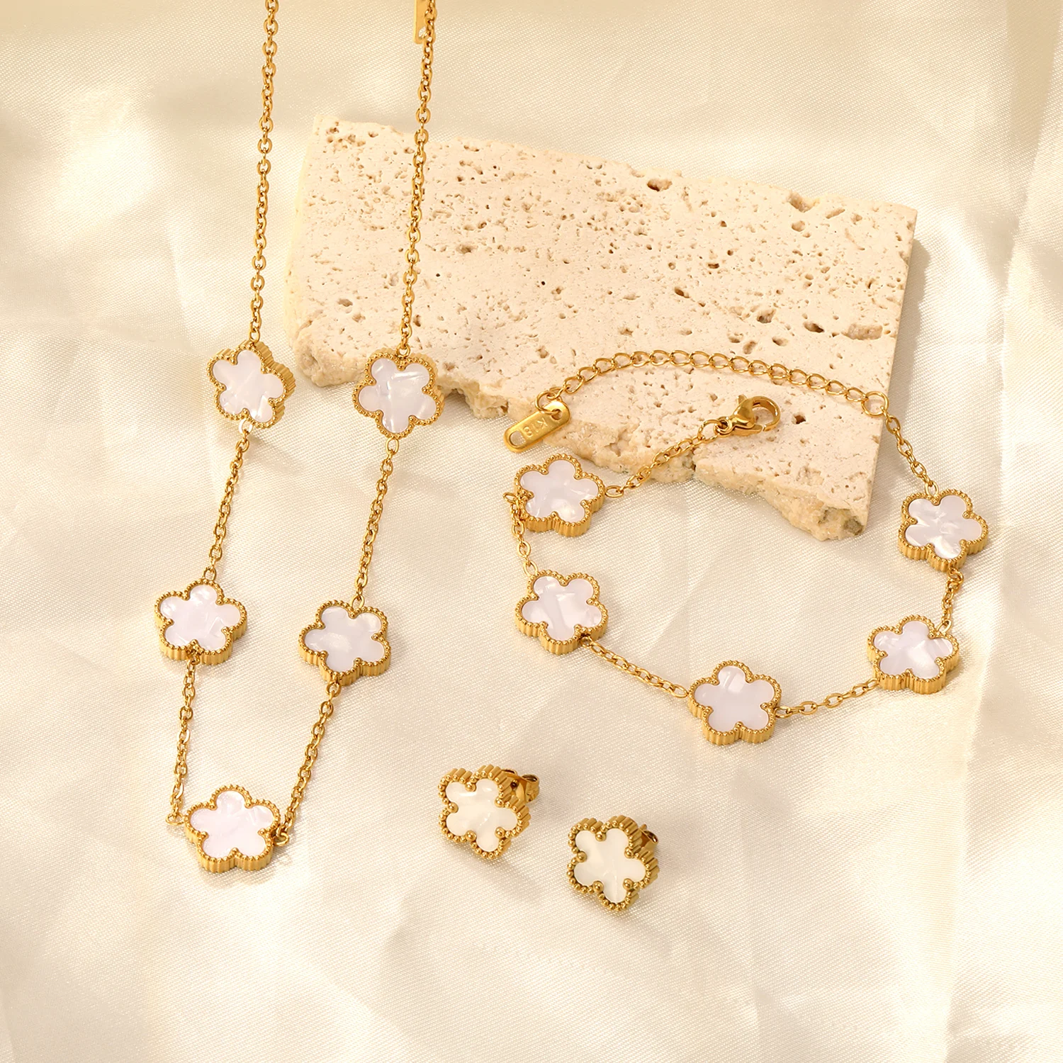 LUXUKISSKIDS 패션 꽃 목걸이 귀걸이 세트 쥬얼리 여성 스테인레스 스틸 화이트 쉘 클로버 팔찌 쥬얼리 액세서리