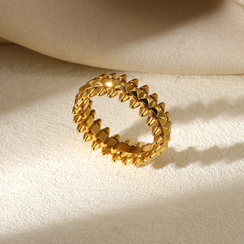 LATS 여성을위한 빈티지 스테인레스 스틸 총알 반지 골드 컬러 기하학 반지 펑크 쥬얼리 힙합 파티 쥬얼리 선물 Anillos