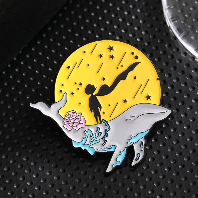 만화 애니메이션 어린 왕자 금속 배지 에나멜 문 스타 종이 보트 고래 우주 브로치 옷깃 핀 배낭 모자 액세서리