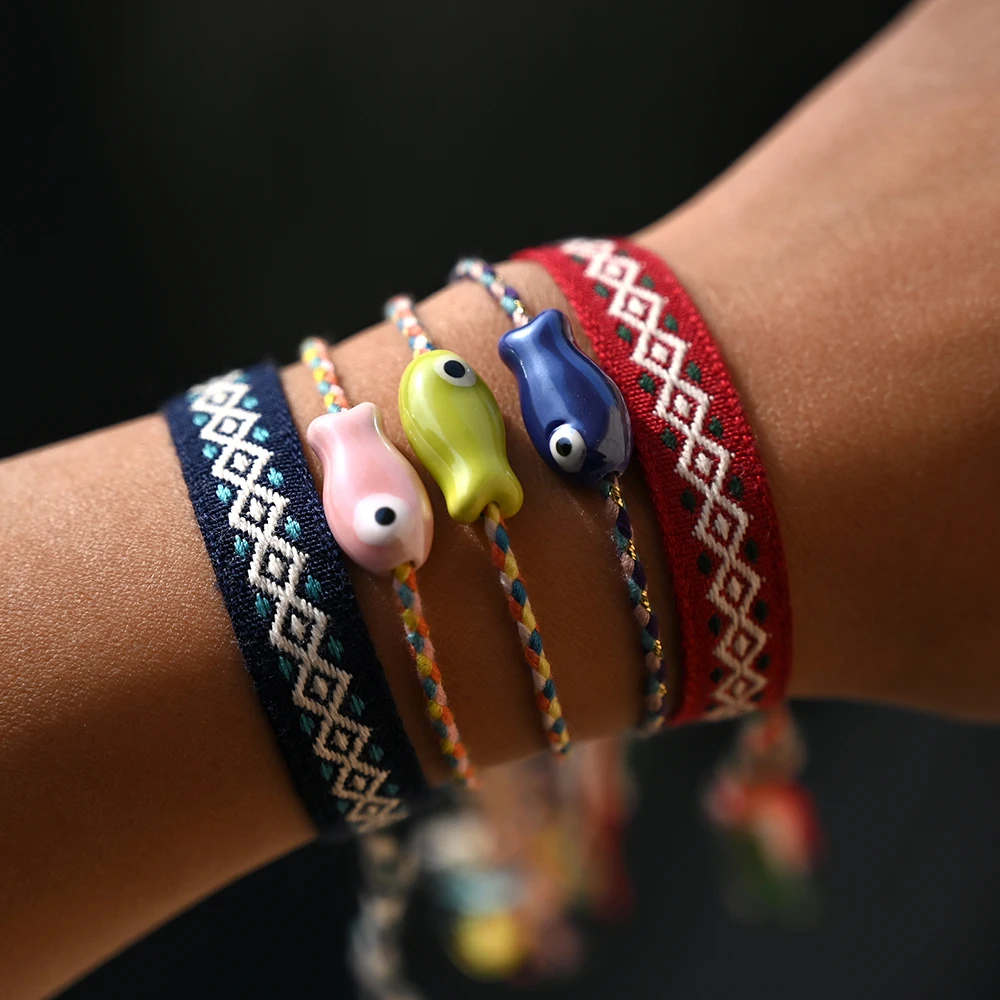 세라믹 물고기 우븐 태슬 우정 팔찌, 세련되고 보호 주얼리 액세서리 5 개 세트 title=세라믹 물고기 우븐 태슬 우정 팔찌, 세련되고 보호 주얼리 액세서리 5 개 세트 