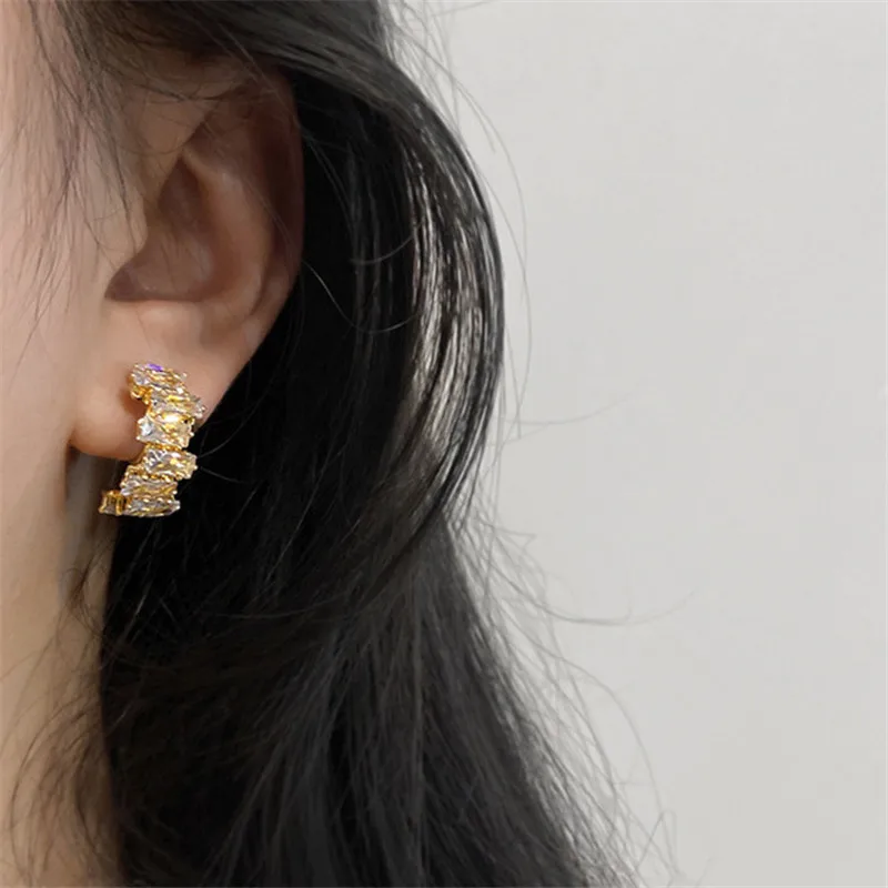 여성을위한 한국어 아크 절묘한 지르콘 귀걸이 럭셔리 고급 기하학 귀걸이 패션 쥬얼리 파티 결혼 선물 도매