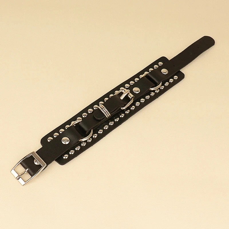 성격 블랙 화이트 락 스파이크 리벳 체인 여성을위한 팔찌 남성 고딕 펑크 와이드 커프 가죽 커플 팔찌 쥬얼리