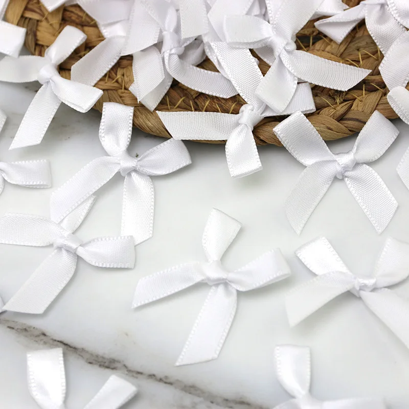 (50 Pcs) 4*4cm 다채로운 리본 활 작은 크기 폴리 에스터 새틴 리본 활 꽃 DIY 공예 장식