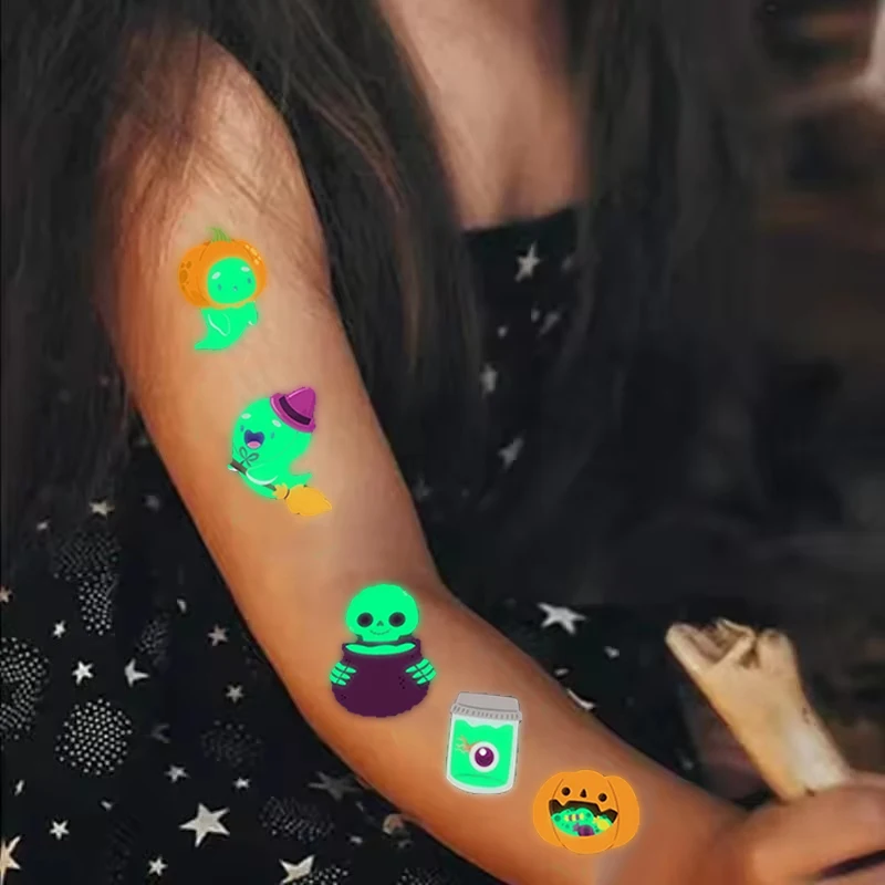 10 시트 할로윈 빛나는 문신 스티커 유령 호박 어린이 성인 할로윈 파티 장식 어둠 속에서 빛나는 용품 선물