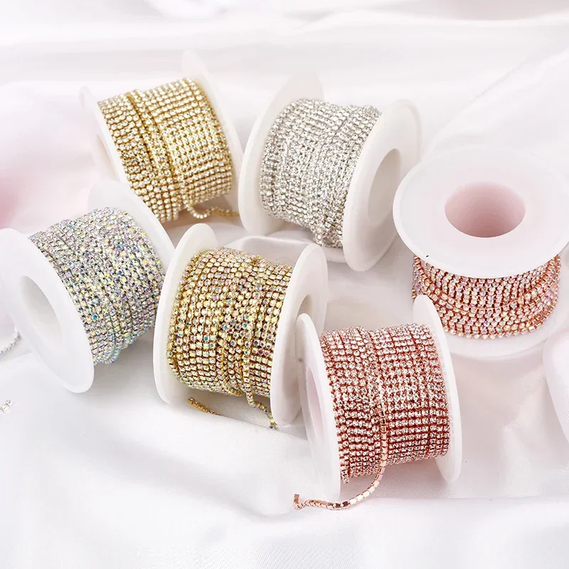 AAA 등급 SS4.5-SS18(1.5mm-4.5mm) 클리어 크리스탈 AB 고밀도 라인 석 컵 체인 슬리버/로즈 골드 클로 스트 라스 라인 석 체인 트림 title=AAA 등급 SS4.5-SS18(1.5mm-4.5mm) 클리어 크리스탈 AB 고밀도 라인 석 컵 체인 슬리버/로즈 골드 클로 스트 라스 라인 석 체인 트림 